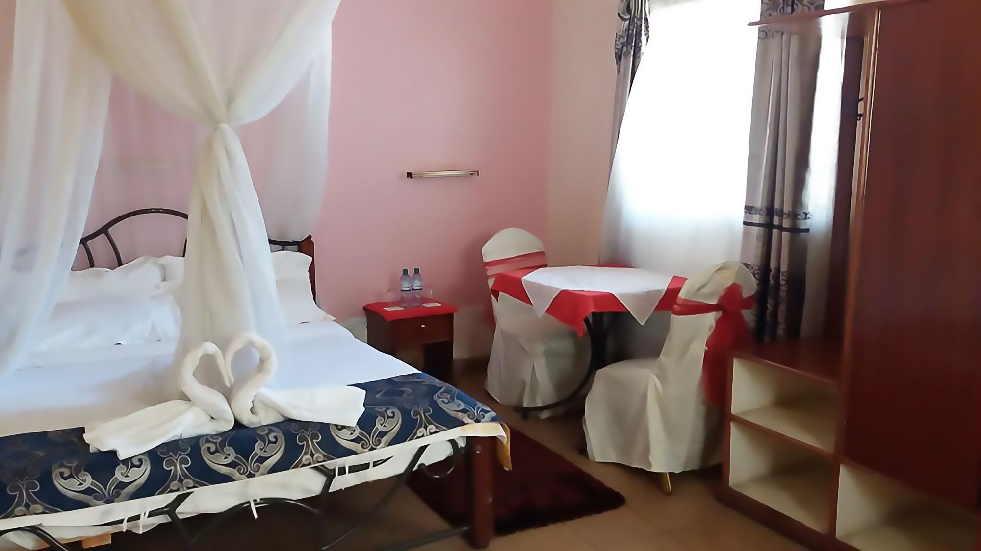 Bison Hotel Накуру Экстерьер фото
